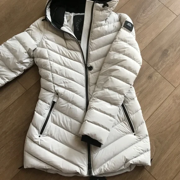 Moose Knuckles jacket - Picture 6 of 10